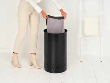 Brabantia tvättkorg plastlock 60 L - Mattsvart - Brabantia