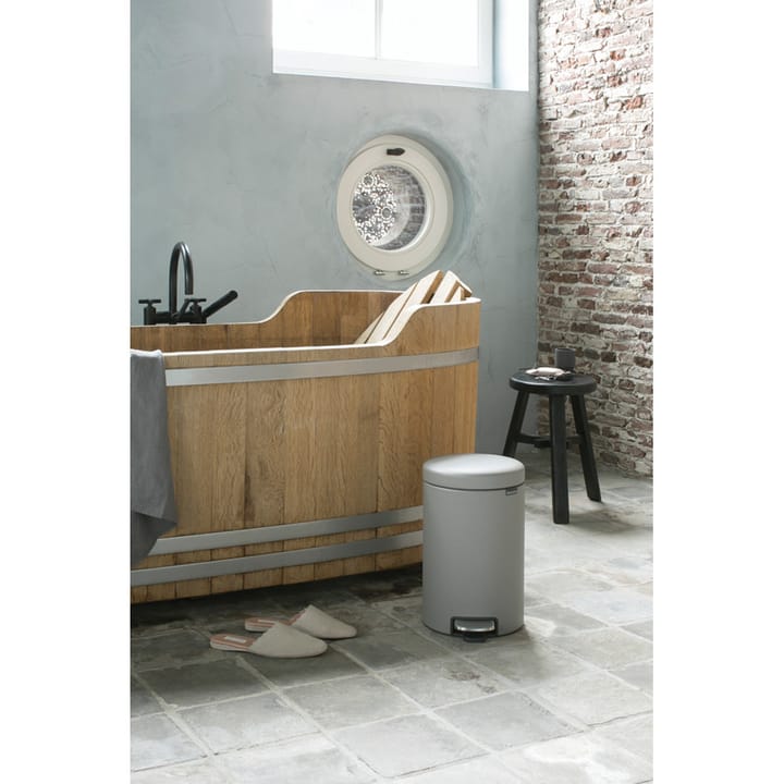 New Icon pedalhink 12 liter, Mineral concrete grey Brabantia