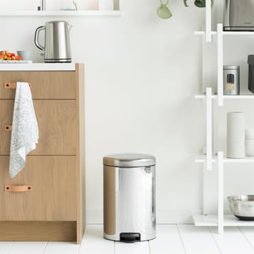 New Icon pedalhink 20 liter - brilliant steel - Brabantia