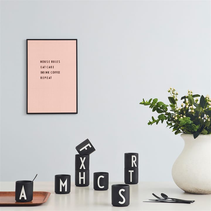 Design Letters kopp svart, U Design Letters