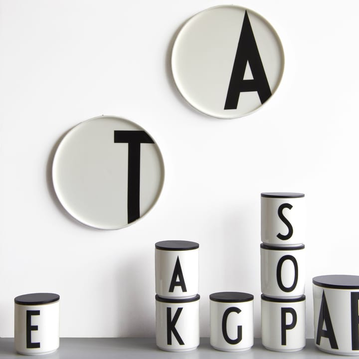 Design Letters tallrik, B Design Letters