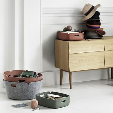 Restore tray förvaringskorg låg - Dusty green (blekgrön) - Muuto