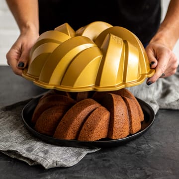 Nordic Ware 75th anniversary braided bundt bakform - 2,4 L - Nordic Ware