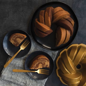 Nordic Ware 75th anniversary braided bundt bakform - 2,4 L - Nordic Ware