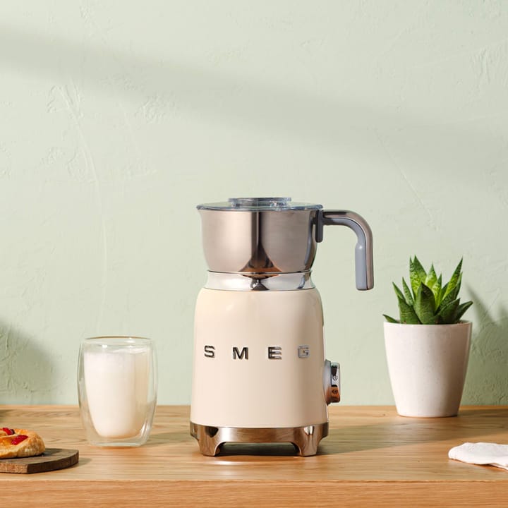 Smeg 50's Style mjölkskummare 60 cl, Créme vit Smeg